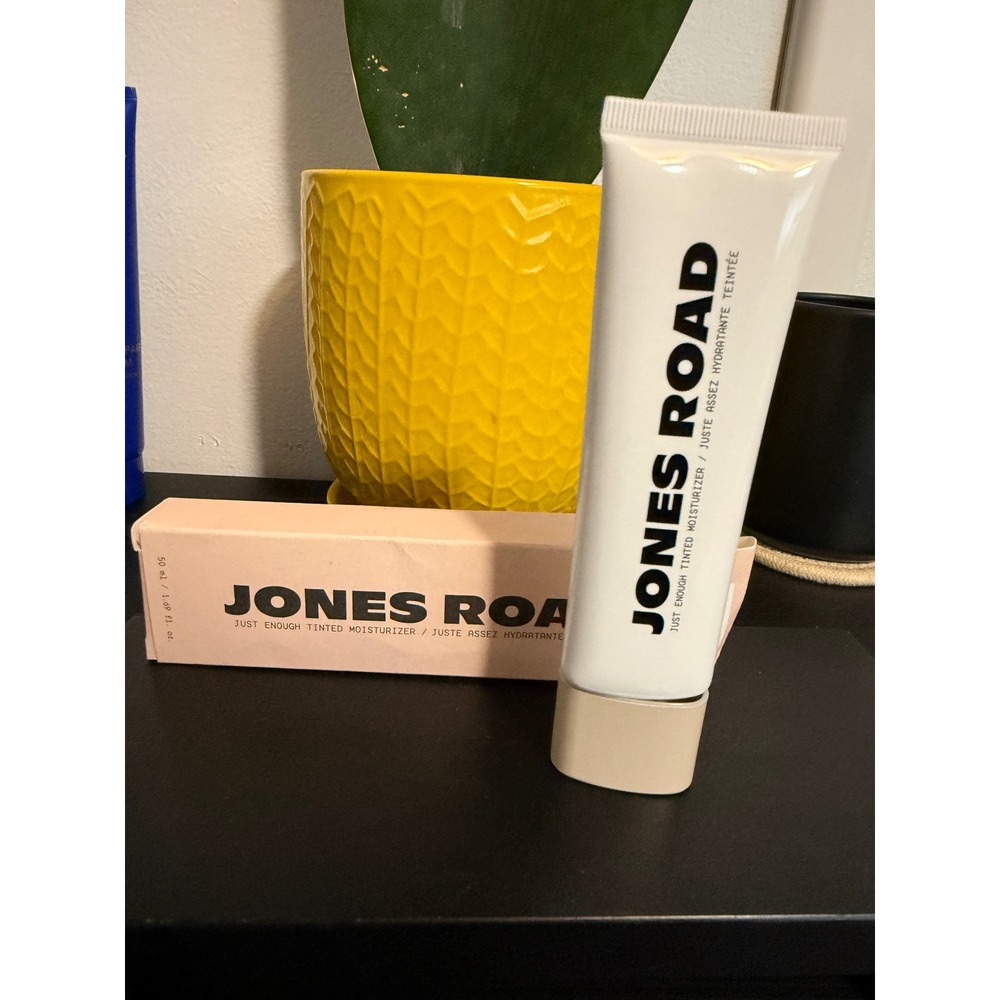 Jones Road Just Enough Tinted Moisturizer 50ml alabaster new sealed